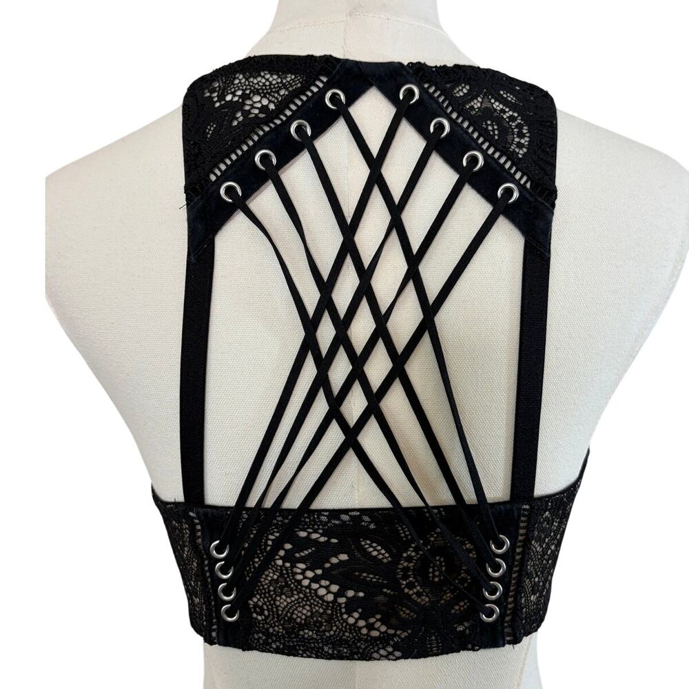 Victoria's Secret Very Sexy Push-Up Bra 34D Black Lace Strappy Gothic Glam